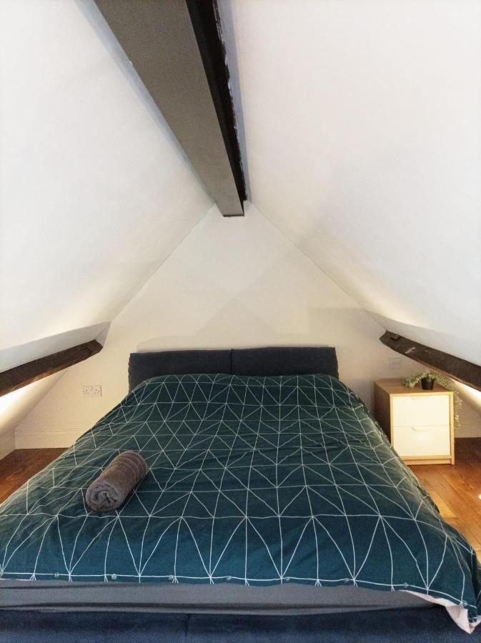 Mezzanine Style Studio Apartment 8 런던 외부 사진